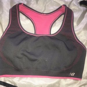 Women’s sports bra size L